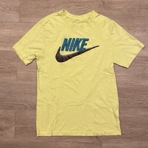 Nike Short Sleeve Logo T-shirt Size S